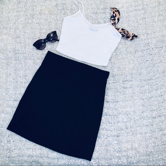 Mini black skirt❤️ 2 for 20$🖤 - Picture 2 of 4